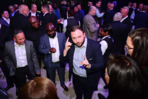 Magician & Mentalist Larry Soffer
