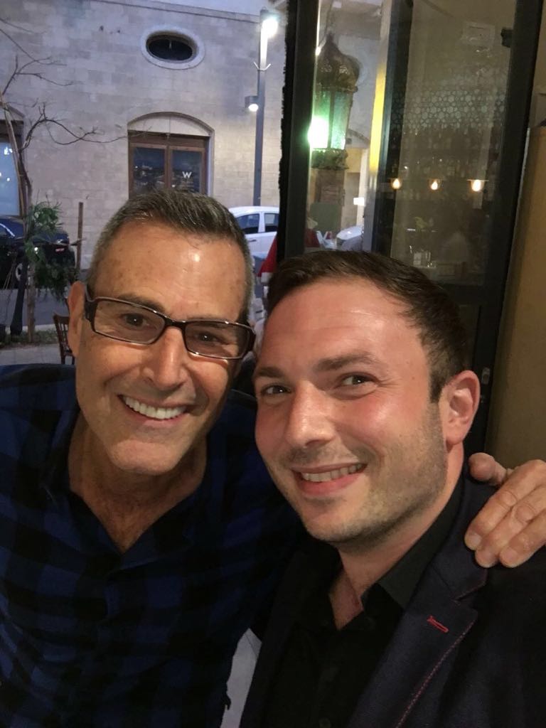 Magician & Mentalist Larry Soffer