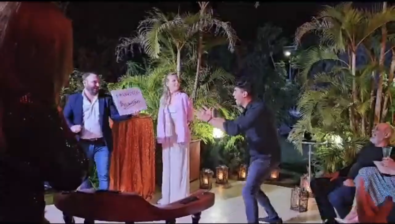 Magician & Mentalist Larry Soffer
